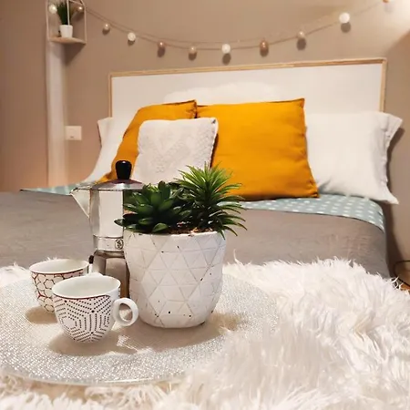 Marika's Cozy With Large Balcony