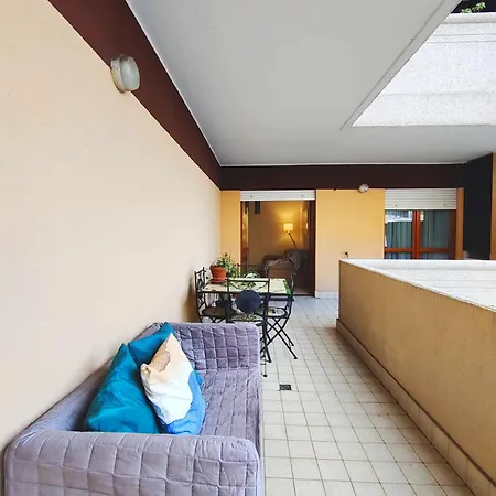 Marika's Cozy With Large Balcony Rome